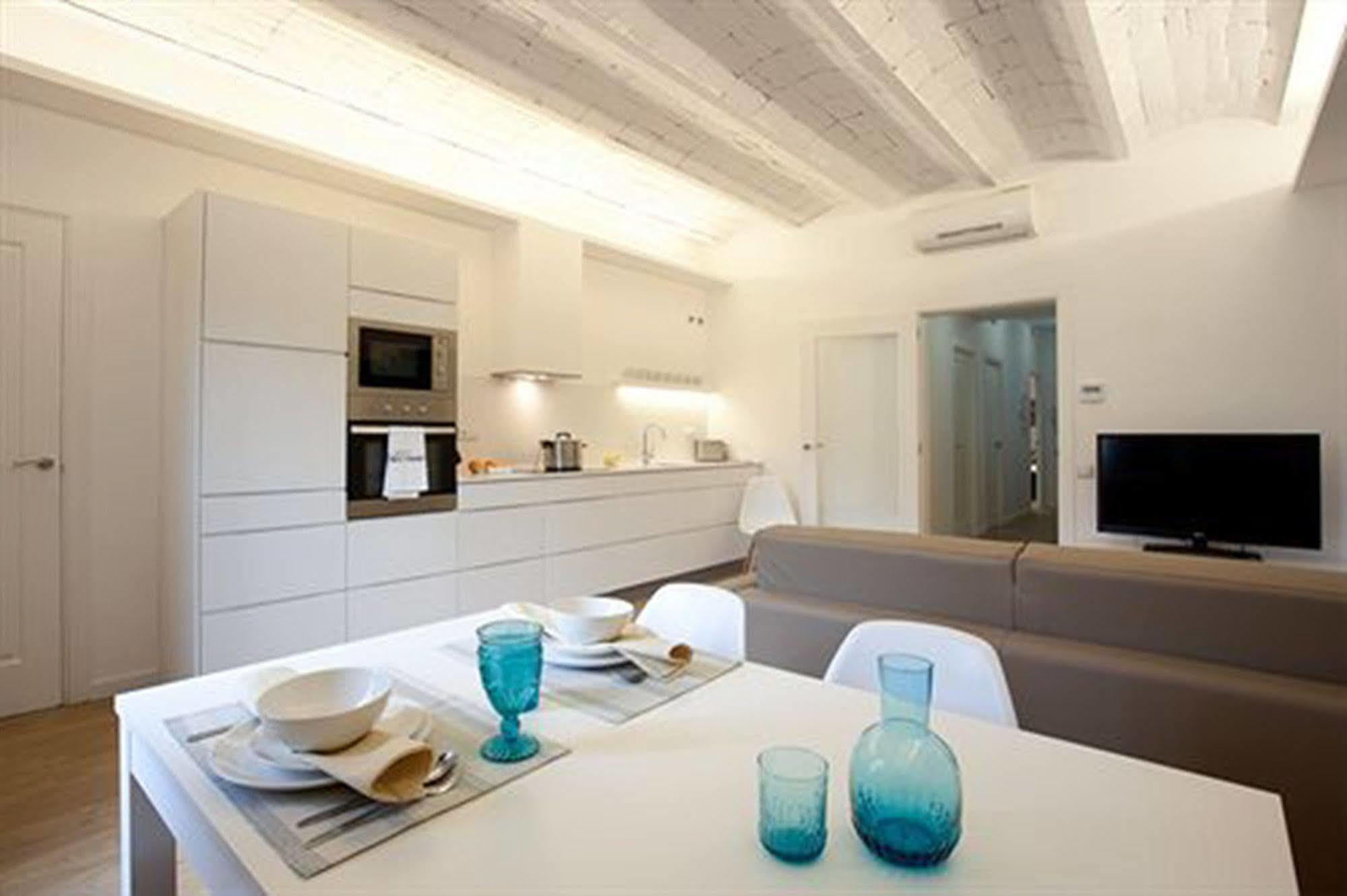 Rent Top Apartments Near Plaza De Catalunya Barselona Dış mekan fotoğraf