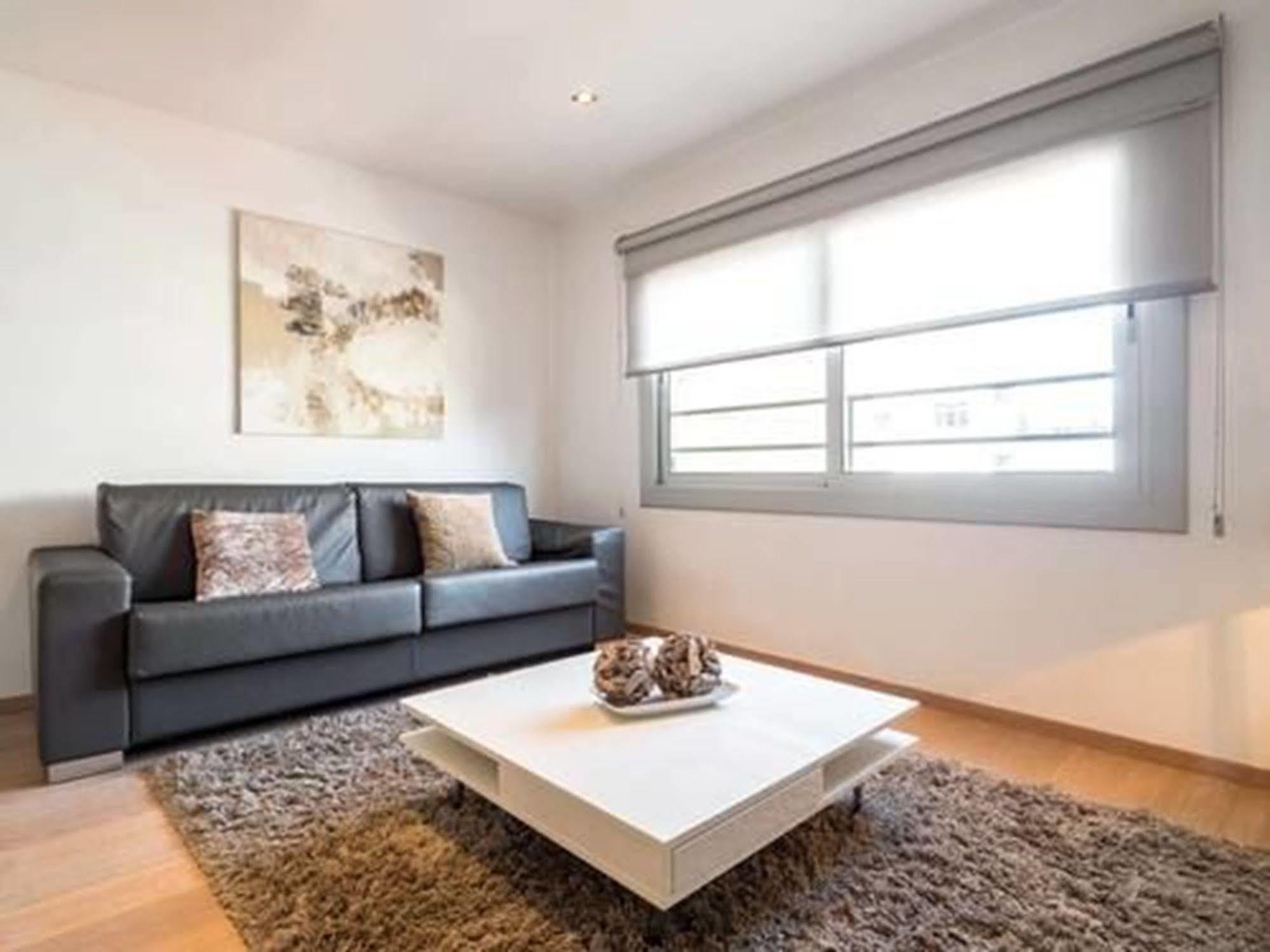 Rent Top Apartments Near Plaza De Catalunya Barselona Dış mekan fotoğraf